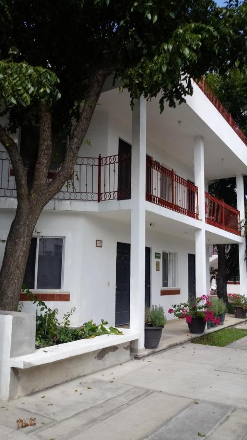 Hospedaje Parras Parras de la Fuente Exterior foto